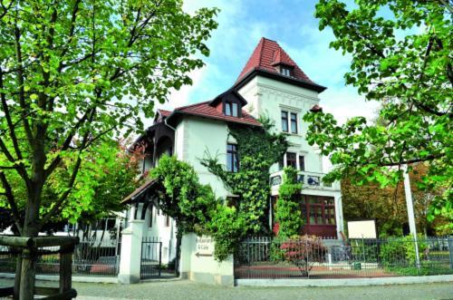 Hotel Am Kurpark Schonebeck  Exterior photo